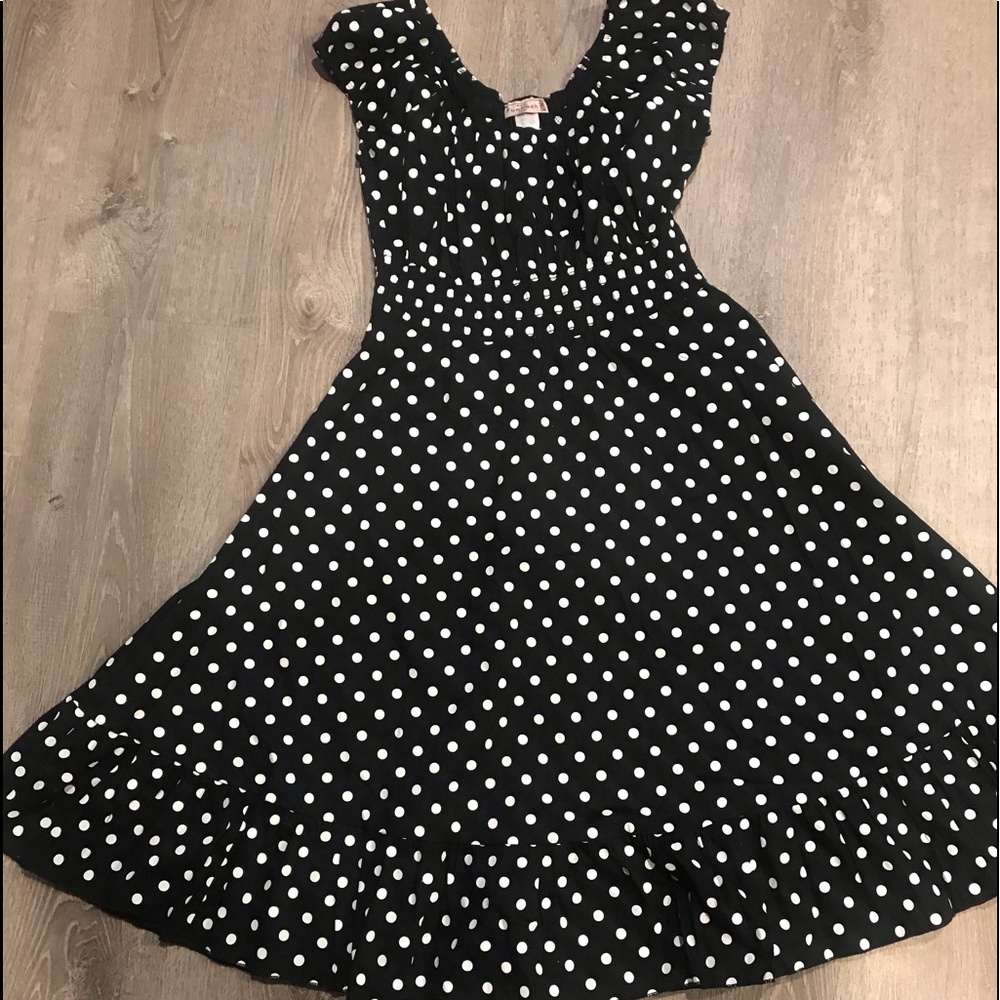 Polka Dot,A-Line,Ruffled HemLine Dress Scrunched waistline waist appears smaller